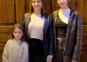 La Falla Plaza del Almudín elige a sus Falleras Mayores para 2026 y confirma a Arantxa Sanchís como presidenta