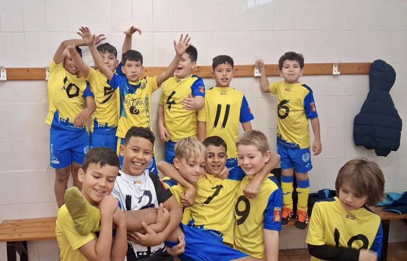 Empate a goles en Vinaròs entre los benjamines locales y los visitantes de Segorbe