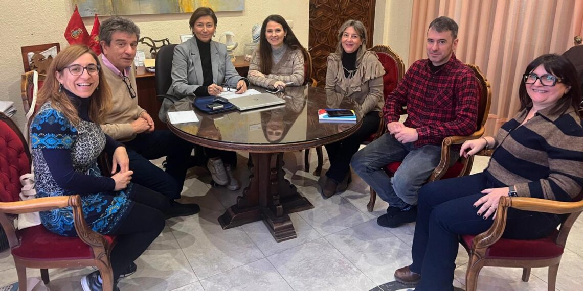 El COECS y el Ayuntamiento de Segorbe ratifican el convenio para mantener la figura del Enfermero Escolar en los centros educativos del municipio