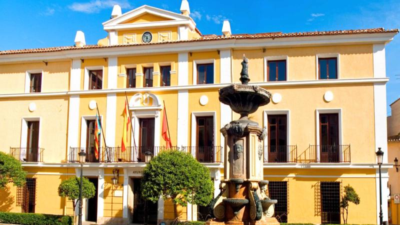 El Ayuntamiento de Segorbe convoca una plaza para auxiliar administrativo y otra para docente en taller de albañilería