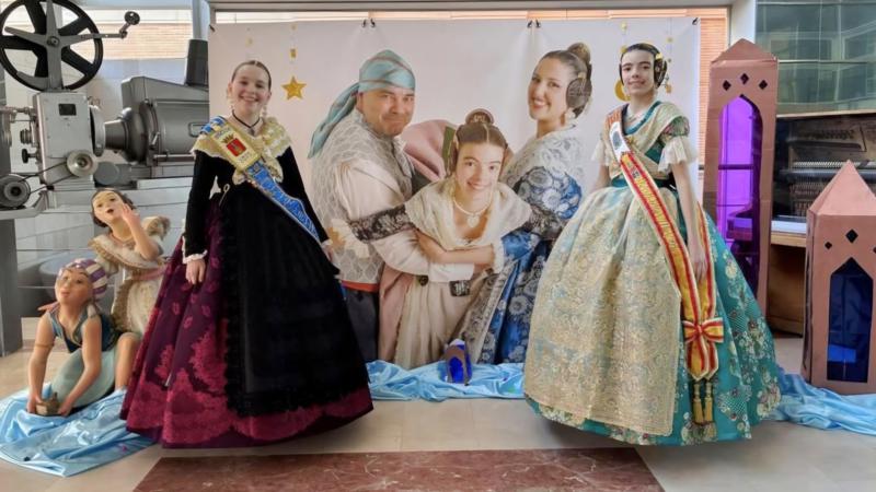 Martina Primo Barón representa a Segorbe en el acto de exaltación de la Falla del Poble d’Alboraia