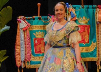 La presidenta de la Falla Plaza del Almudín cesa en el cargo tras casi siete años al frente