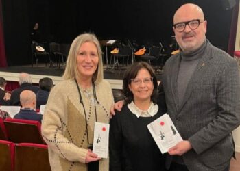 La Orquesta de Pulso y Púa “Ciudad de Segorbe” representa su música de plectro en el Teatro Juan Bravo durante las jornadas de Segovia
