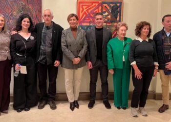 Laberintos, espirales y figuras humanas: así es “Símbolo y Esencia” de Pinos en Segorbe