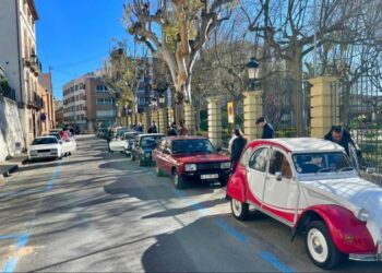 Encuentro de vehículos clásicos del Club Mudéjar de Teruel en Segorbe