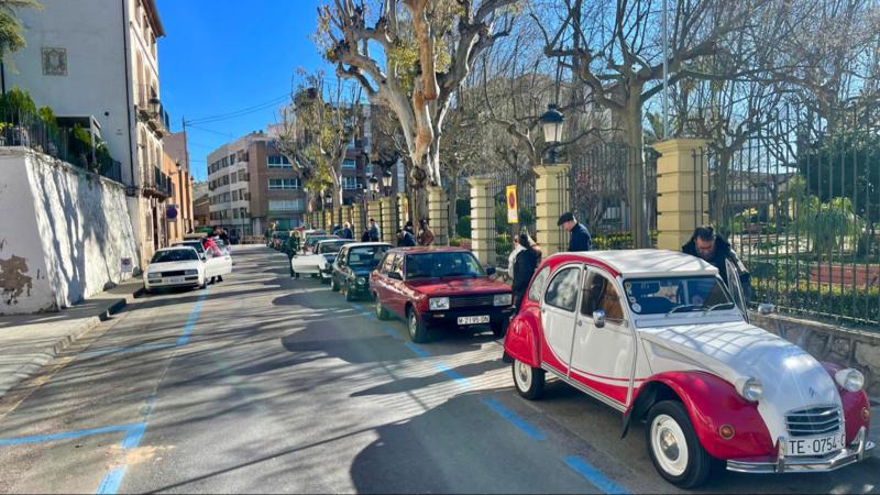 Encuentro de vehículos clásicos del Club Mudéjar de Teruel en Segorbe
