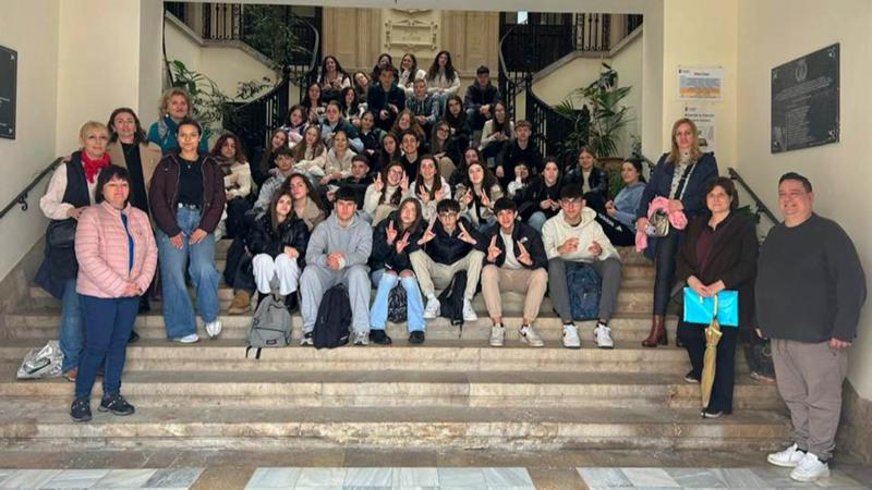 El IES Cueva Santa da la bienvenida a Bulgaria: Erasmus Week empieza con ayuntamiento y mucho cariño