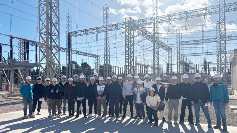 Alumnos del IES Alto Palancia visitan la subestación eléctrica de La Eliana