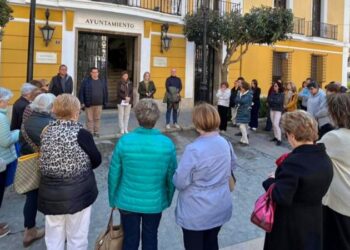 Segorbe guarda un minuto de silencio por el asesinato de Aitana, la niña de tres años muerta en Torrevieja