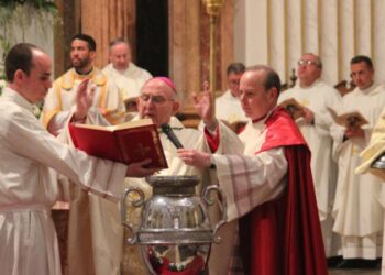 El obispo de Segorbe-Castellón celebra sus bodas de plata episcopales durante la Misa Crismal