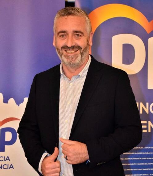 El PPCV pide explicaciones a Ximo Puig tras confirmarse el procesamiento de su hermano y pide “su cese como embajador español”