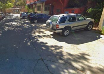 Comienzan las obras de reparación del pavimento de los 50 Caños