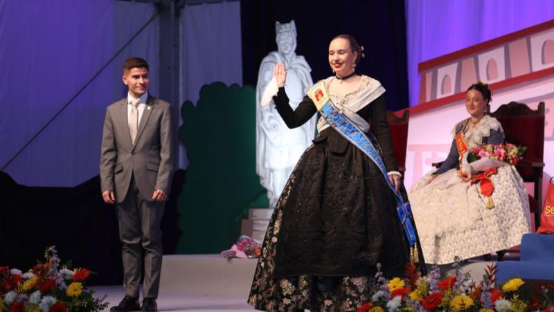 La Comisión de Fiestas de Segorbe asiste a la presentación de la Reina de las Fiestas de Almassora 2026