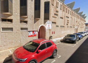 Comienzan las obras de mejora en la cubierta del Pabellón Polideportivo de Segorbe