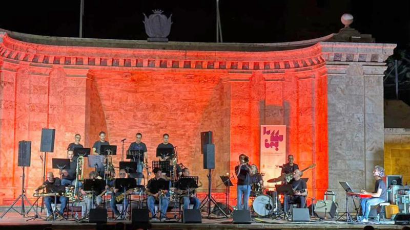 La BIBAP Alto Palancia Bigband reúne música y público en el Jardín Botánico Pau dentro del XIV Festival de Jazz de Segorbe