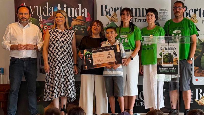 El CEIP Pintor Camarón se corona como el colegio que más pilas recicla en toda la Comunidad Valenciana