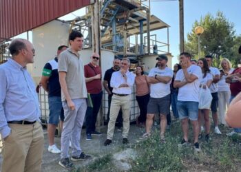 Barrachina destaca el apoyo a la ganadería extensiva para impulsar el interior de la Comunitat
