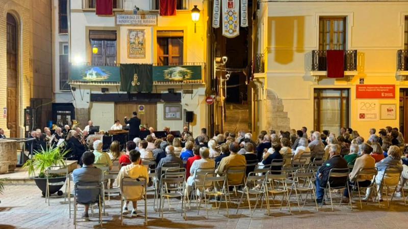 La Banda de Música del CEA Segorbe protagoniza el tradicional concierto de vísperas en la Plaza del Almudín