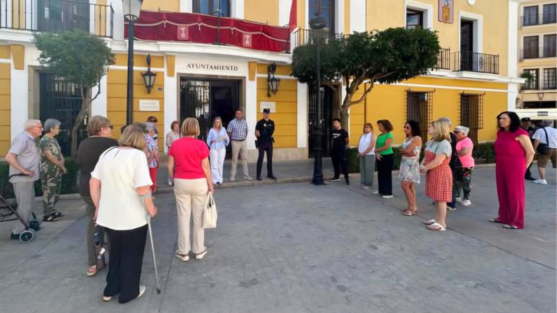 Segorbe guarda un minuto de silencio por la víctima de violencia machista en Callosa de Segura