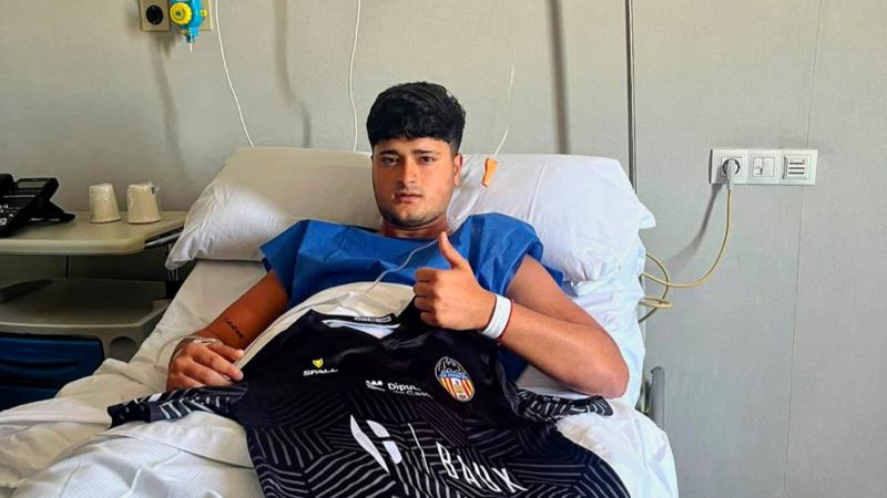 Óscar Cercos inicia su recuperación tras ser operado con éxito de la rodilla