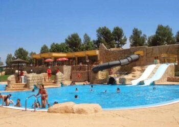 El Segóbriga Park encara un verano de récord mientras el Ayuntamiento prepara una nueva licitación para relanzar el camping