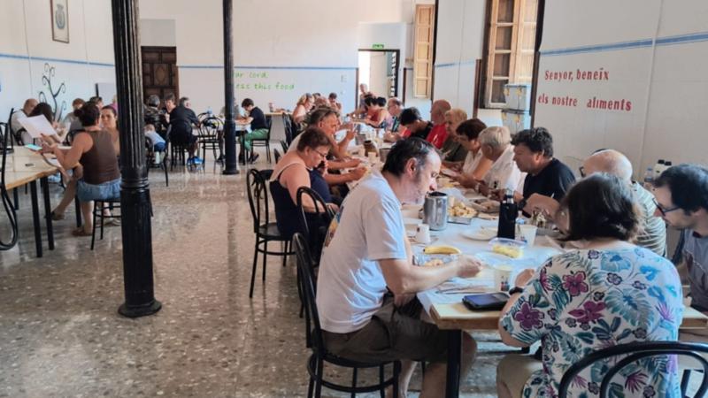 El Seminario de Segorbe vuelve a abrir sus puertas para acoger a más de un centenar de evacuados por el incendio de la Vall d’Uixó