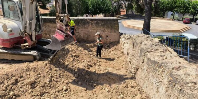 Comienza la rehabilitación de las cisternas y la ladera en Sopeña