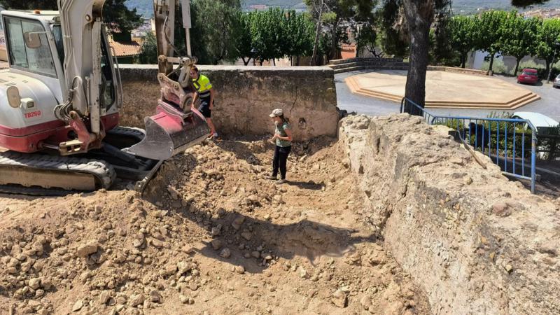Comienza la rehabilitación de las cisternas y la ladera en Sopeña