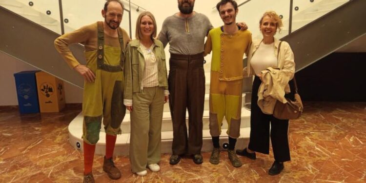 El Festival 2 Pasicos acerca el teatro a los más pequeños con ‘La fábula de la ardilla’ en Segorbe